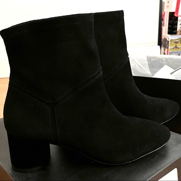 New COACH Gracie Black Suede Ankle Booties / Boots - Size 6 - Picture 5 of 15